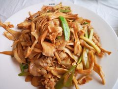 肉炒栗树蘑-京北渔家傲