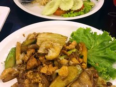 -J Daeng Seafood
