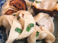 鲜肉煎饺-无名氏宵夜小摊(祝家三姐妹馄饨店)