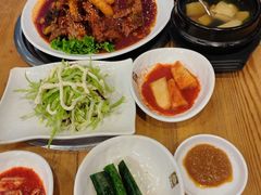 -喇喇排骨火锅·传统韩式脊骨汤(望京西园总店)