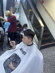 -藤野造型专业烫染接发