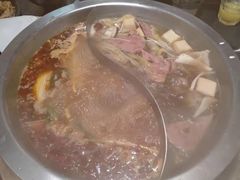 -沸炉重庆老火锅(军事博物馆店)