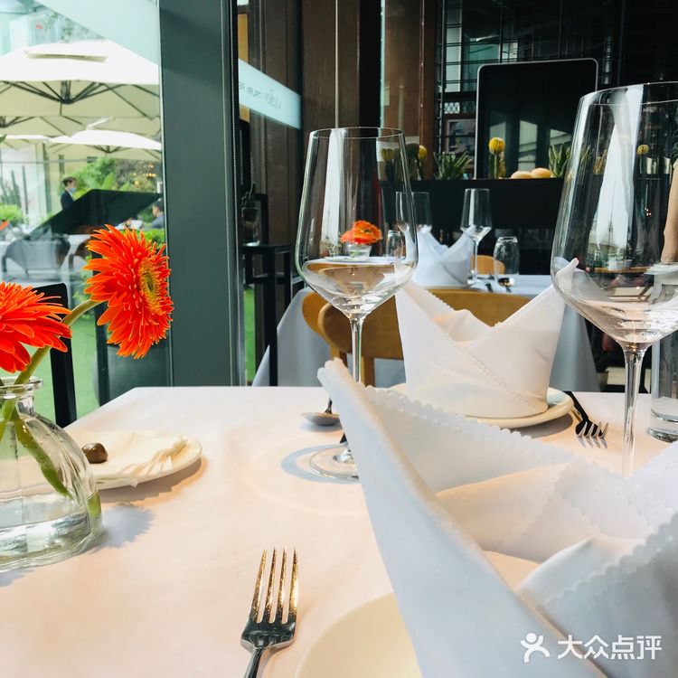 非常棒的一家西餐厅。完全是颜值和美味并存的完美诠释。