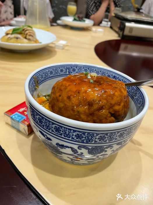 首座华宴狮子头图片