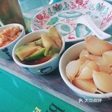 乘有空赶紧来品尝无锡鸡粥 湖滨商业街，那里在修路
