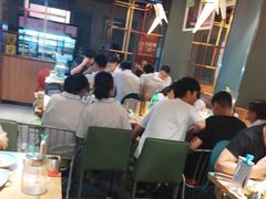 -街角等你.大连海鲜烧烤.经典铁板海鲜串(西安路店)