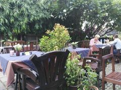 -Dash Teak House