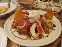 -Mark&Mars Restaurant