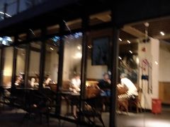 -星巴克(西藏路店)