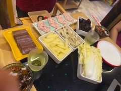 -谭公鱼头·鲜鱼火锅·小龙虾·江湖菜(秀沿路店)