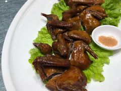 脆皮乳鸽-望乡楼上海菜(日月光店)