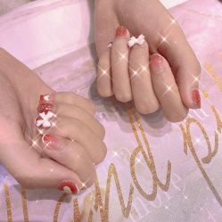 -花系美·美甲美睫精品店