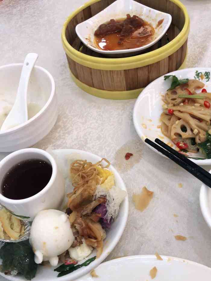 南粤春酒楼(横岗店)-"这是第二次来南粤春,除了停车方便再无其他.