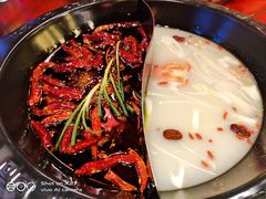 骨汤鸳鸯锅-袁老四老火锅(盘龙城店)