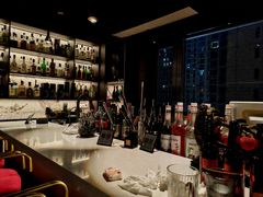 -Mx.cocktail bar