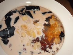 -RUXU入续糖水铺与包(卓悦中心店)