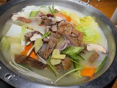 -佬土鹅肠火锅(解放路店)