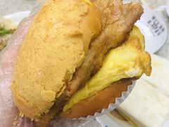 猪扒蛋菠萝包-沙溪兄茶餐厅