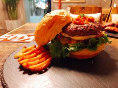 -HIGH FIVE哈福手工汉堡(桂林路店)