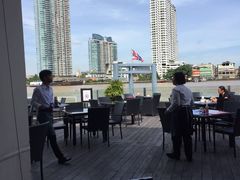 -曼谷湄南河畔华美达广场酒店