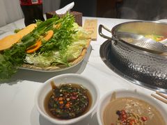 -犇鼎牛潮汕牛肉火锅(新辰里学清路店)