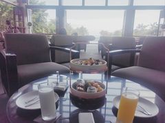 -亚龙湾喜来登·美景台大堂吧