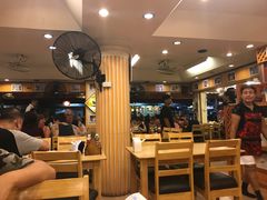 -J Daeng Seafood