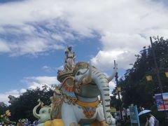 -七彩云南欢乐世界