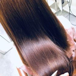 -AYO SALON