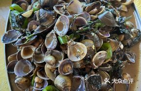 Basil Stir-fried Yellow Sand Clams