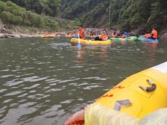 -安吉龙王山峡谷漂流