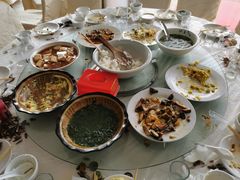 -华龙特色大骨鸡农家菜馆