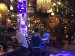 -临界音乐酒馆·小龙虾·江湖菜(华熙LIVE·鱼洞店)