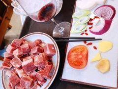 -毛辣果·贵州红酸汤牛肉火锅(西单店)