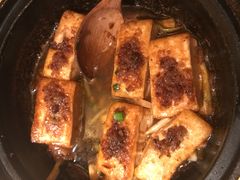 石锅海鲜酿豆腐-坛宗剁椒鱼头(河西王府井店)