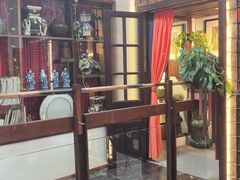 -Cuc Gach Quan Restaurant