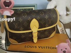 -小飞侠奢侈品回收 寄卖 养护(宝山宝龙广场店)