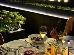 -MONICH牛排融合餐厅(和义大道购物中心店)