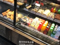 面包甜点陈列柜-星巴克(广州正佳广场4层店)