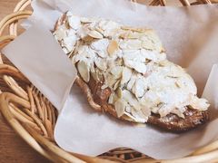 杏仁羊角-麦田工坊(月湖店)