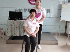 -爱月宝月嫂·育儿嫂(哈尔滨总店)