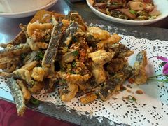 椒盐鱼骨-松鹤山庄