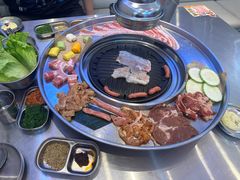 -哈哈碳都·牛肋条无限自助烤肉(宝龙店)