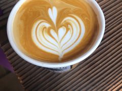 澳白-HANA COFFEE(长寿路店)