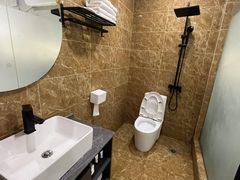 -南月台酒店(春熙路李家沱地铁站店)