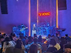 -TZ House音乐现场(来福士中心店)