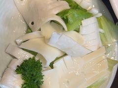 -居石捞·潮汕卤水火锅(南国明珠店)