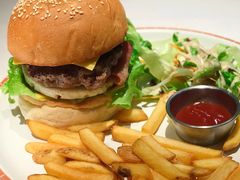 摩天汉堡-阿妮叶李(光谷世界城店)