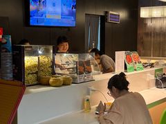 -涨巢·潮玩水疗局