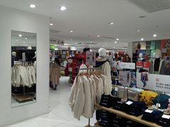 -优衣库(上海正大广场店)